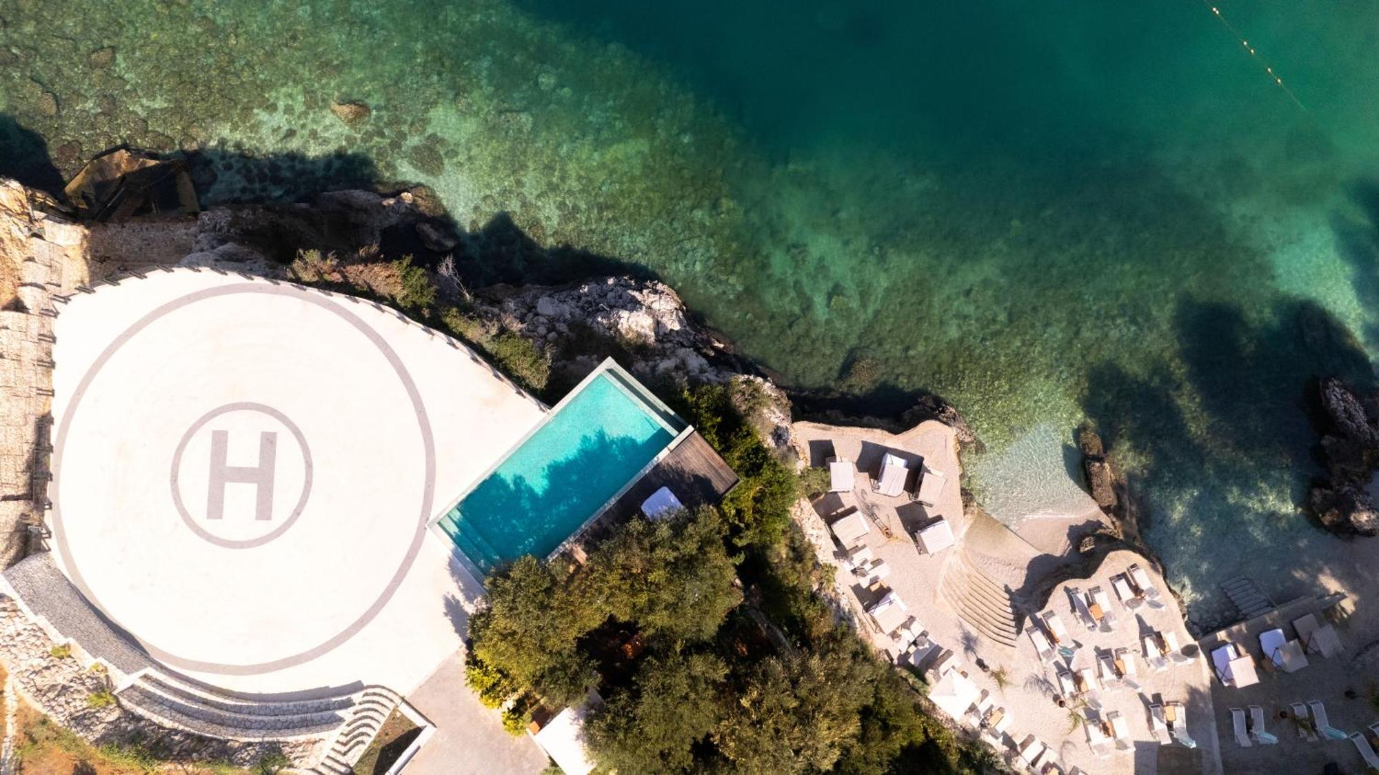 Maritim Marina Bay Resort Spa & Casino Adult Friendly Vlorë Екстериор снимка Aerial view of the pool